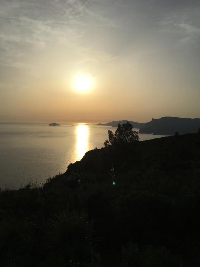 Studio Rocher Bleu Pres Des Plages - Soleil Levant La Ciotat Exterior photo